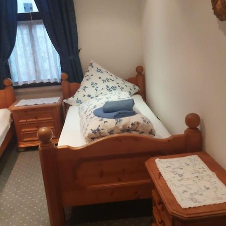 Gasthaus Zipp Asslar Dış mekan fotoğraf